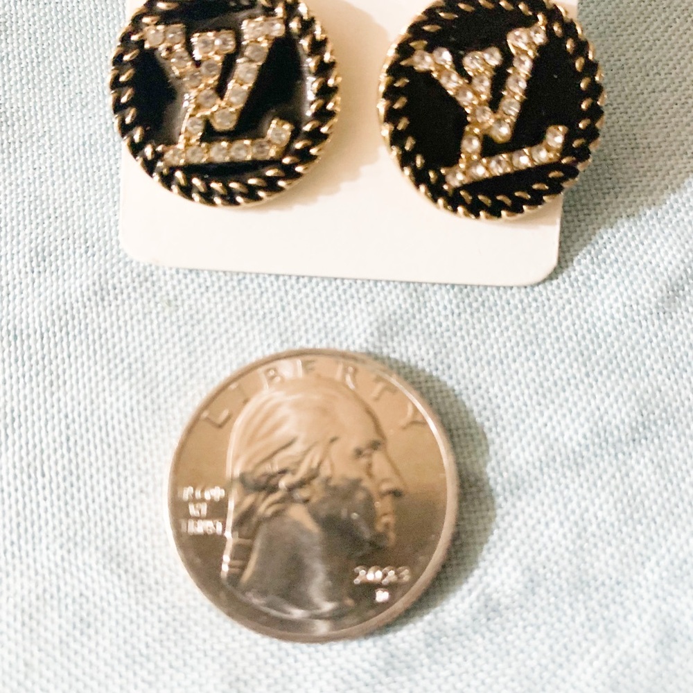 Elegant Black and Gold Earrings